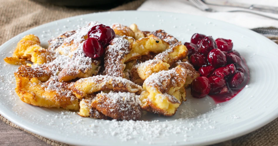 维也纳当地摊位必尝街头美食