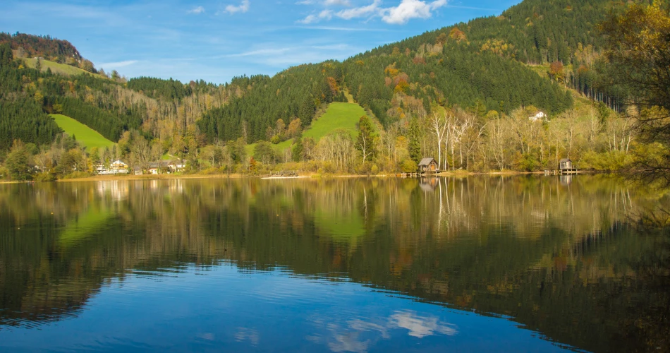 Pelarian Tepi Tasik Musim Panas Dekat Vienna