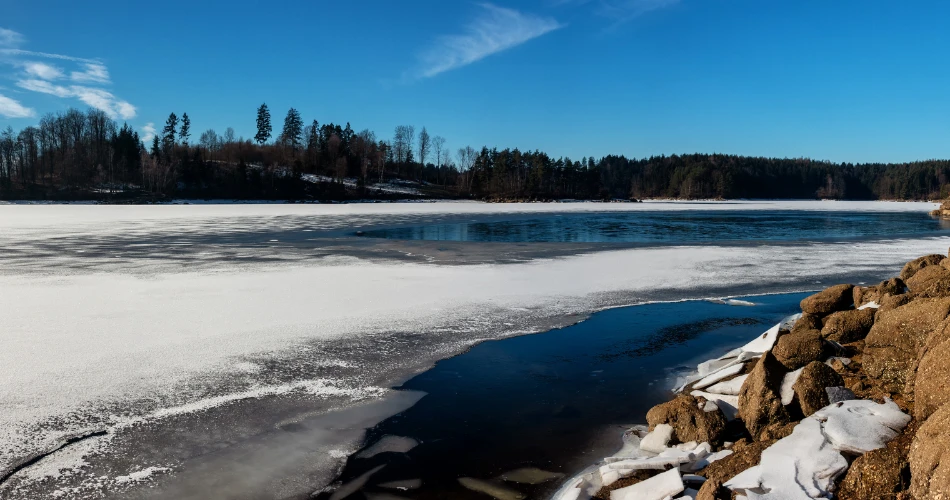 Pelarian Tepi Tasik Musim Panas Dekat Vienna